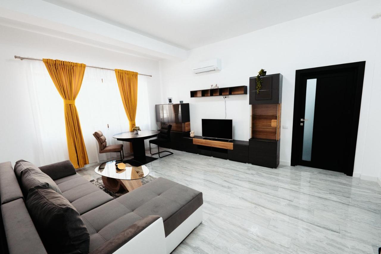 Luxury Cozy Apartments - City Center Szucsáva Kültér fotó